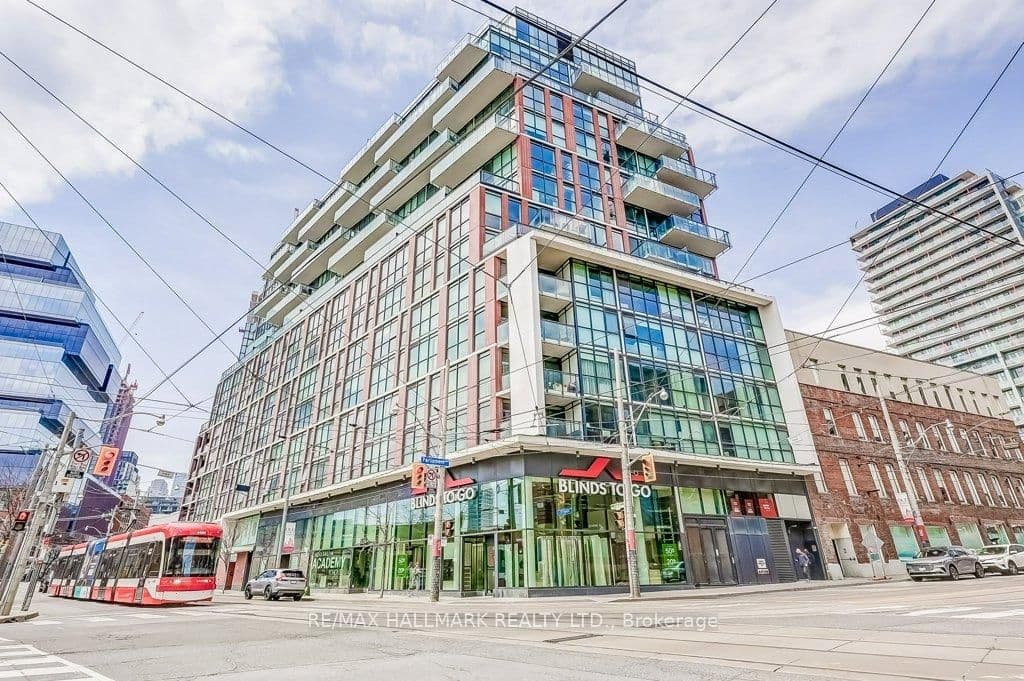 #907 - 318 King Street E