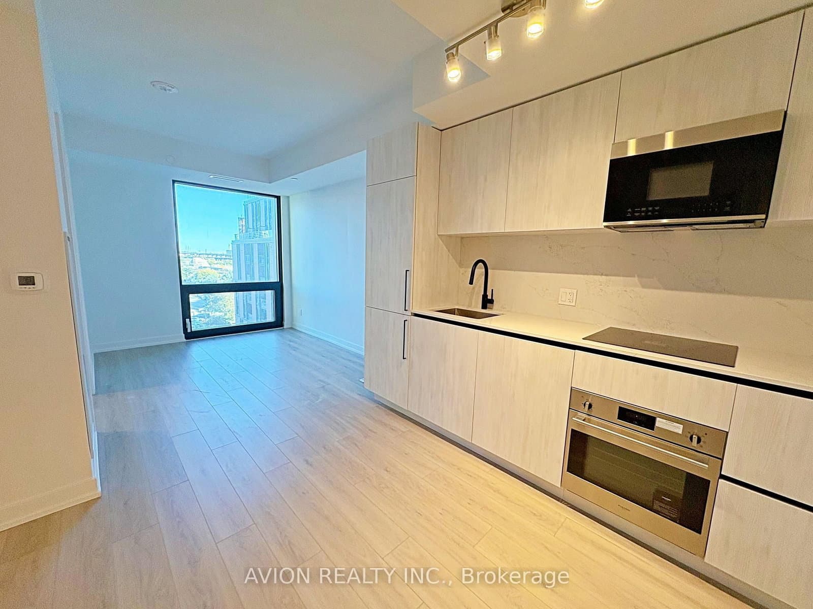35 Parliament Street, Unit 730