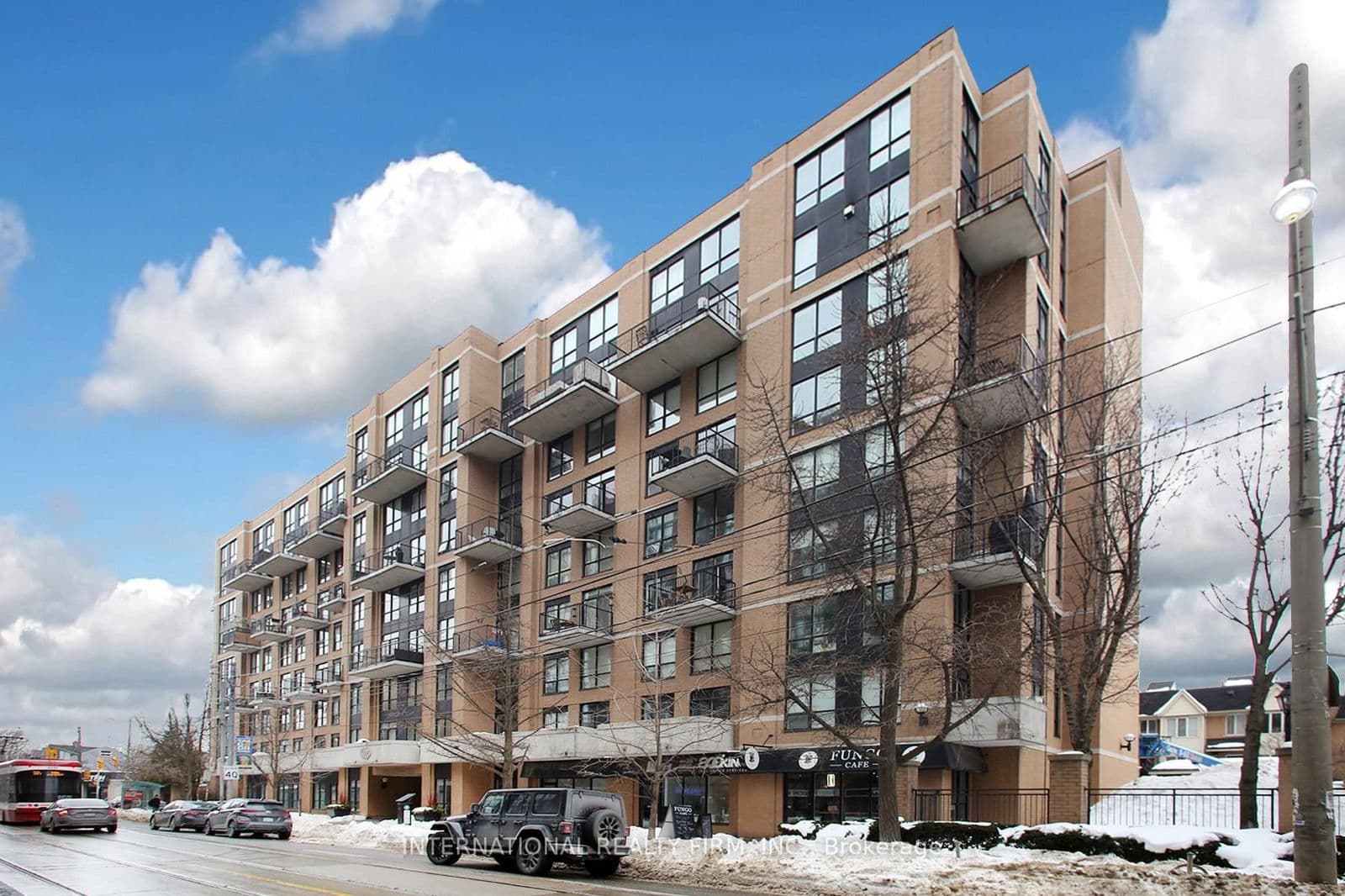 #408 - 800 King Street W