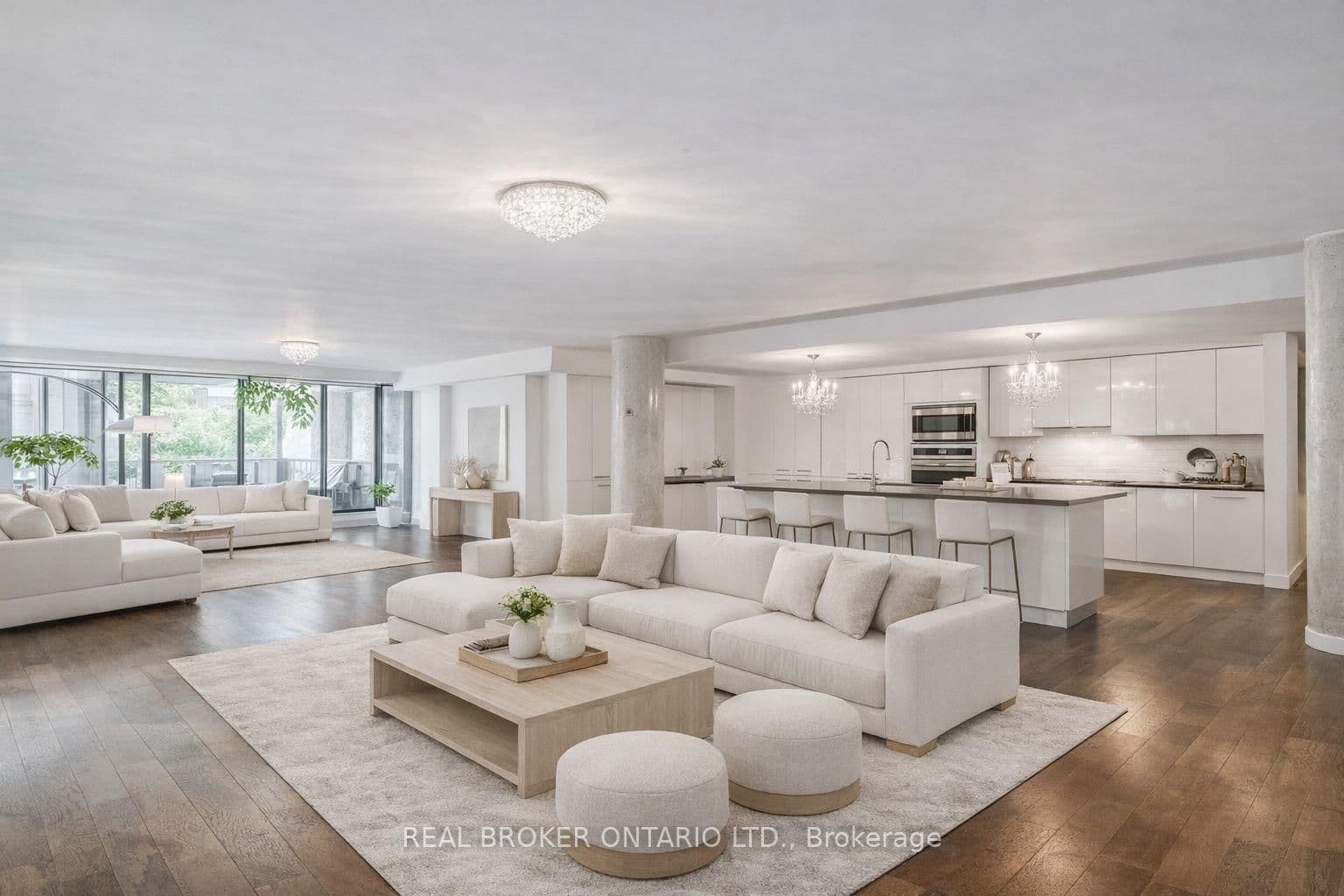 #201 - 500 Wellington Street W