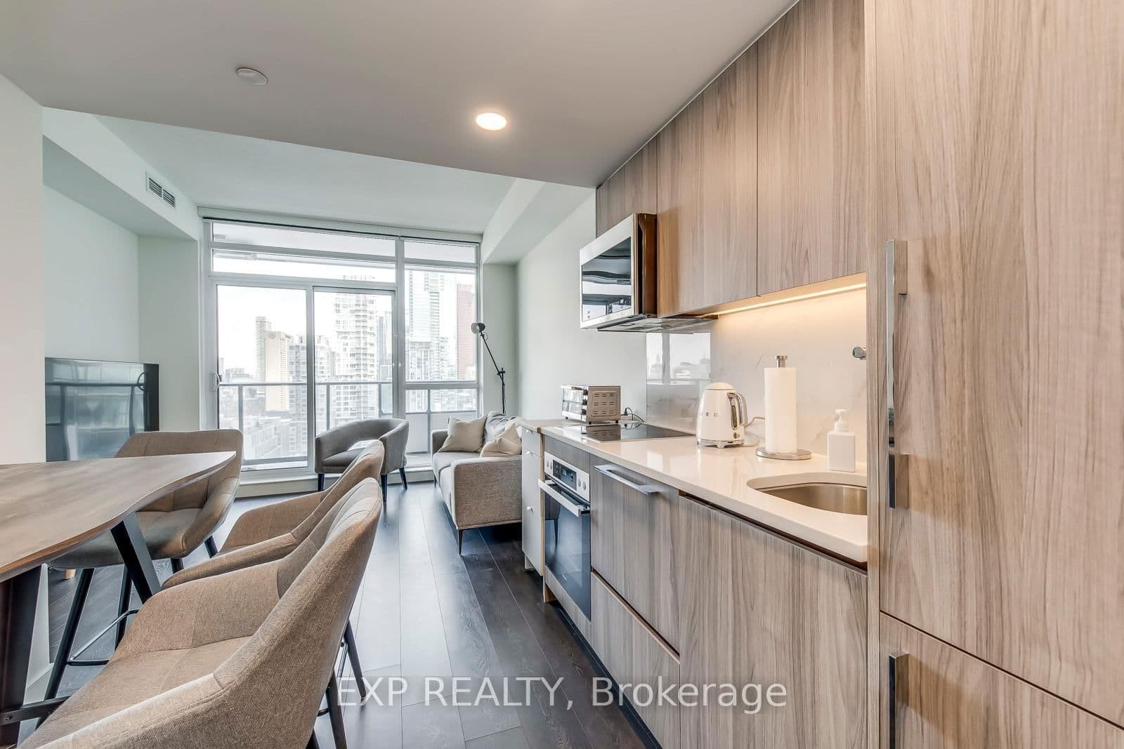 38 Widmer Street, Unit 3103