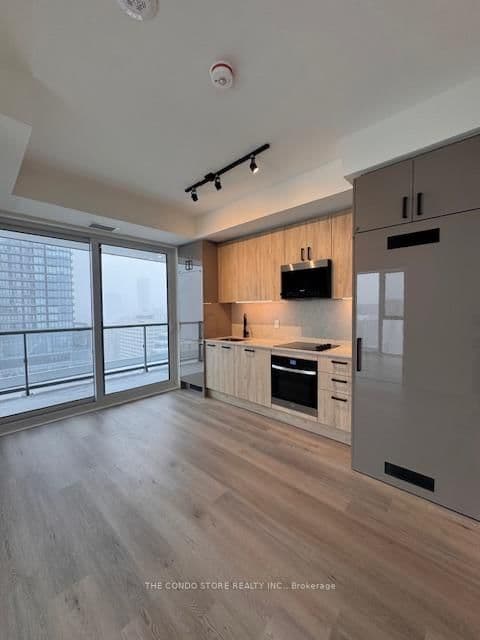 280 Dundas Street W, Unit 3003