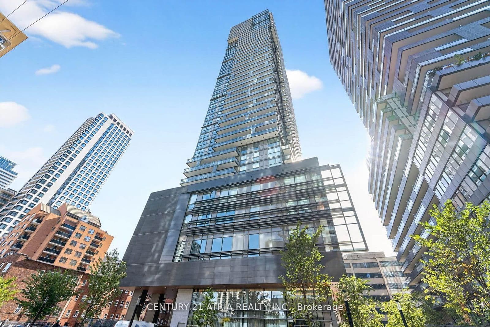 #707 - 39 Roehampton Avenue