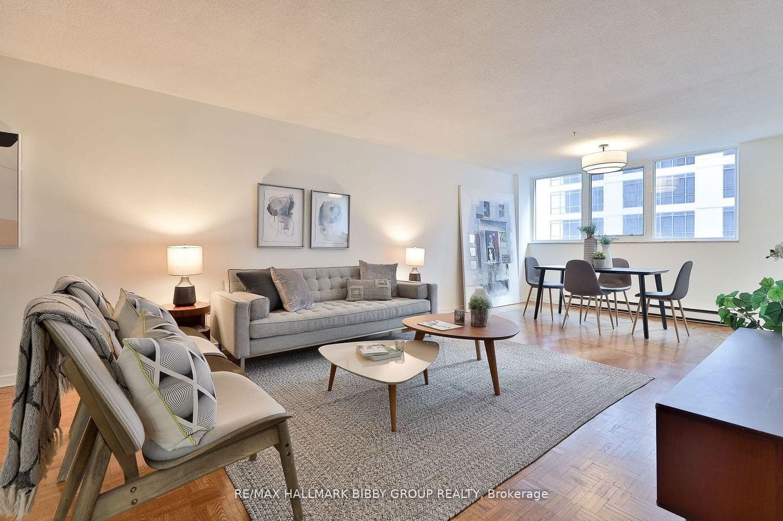 #1007 - 360 Bloor Street E