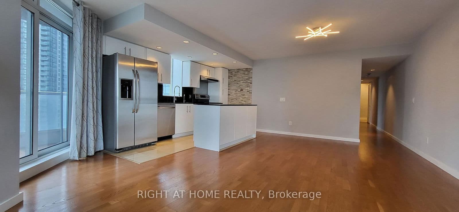 #1912 - 8 York Street