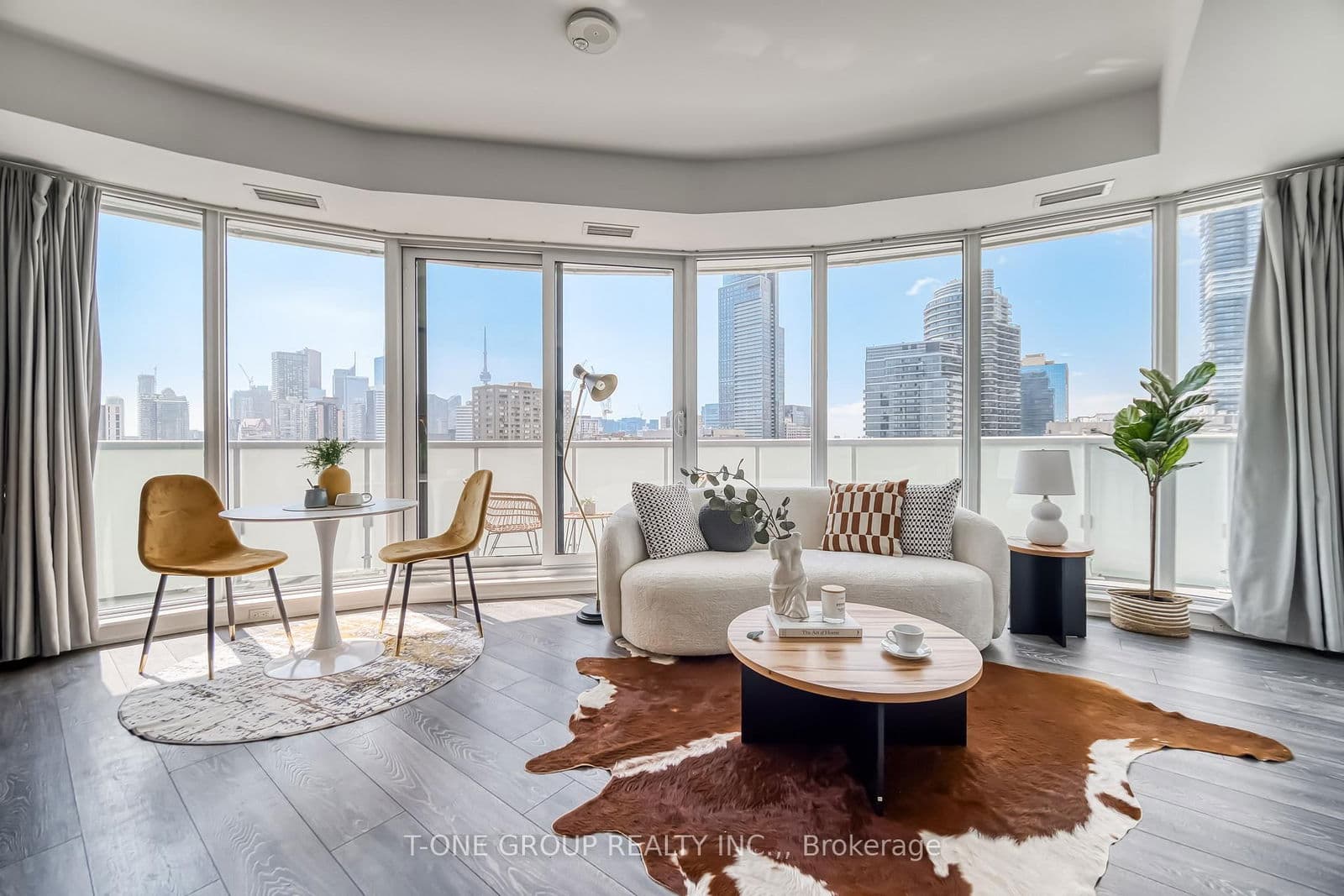 #2102 - 403 Church Street