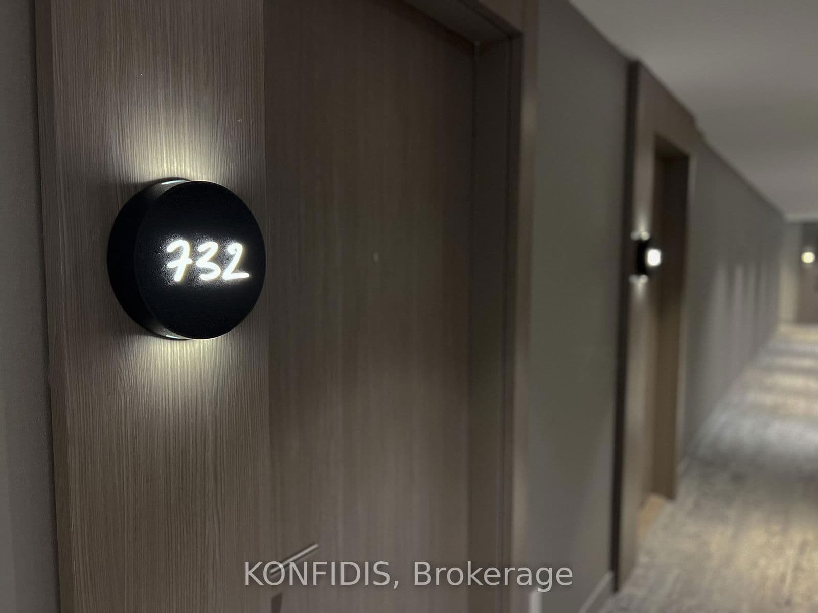 #732 - 161 Roehampton Avenue