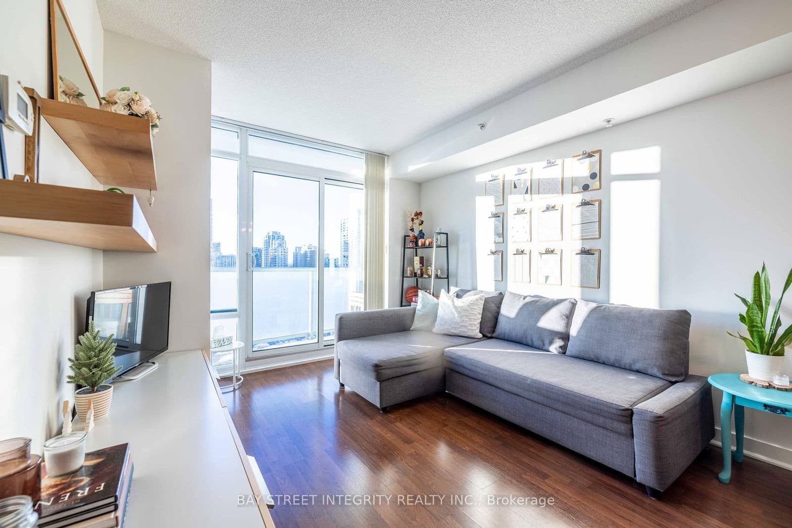 #1510 - 5740 Yonge Street