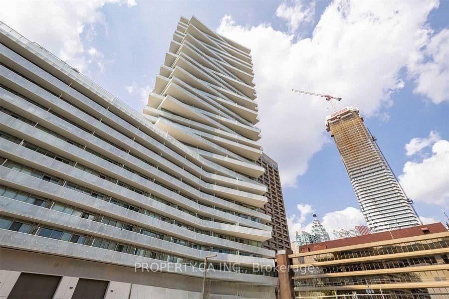 15 Queens Quay E, Unit 1803