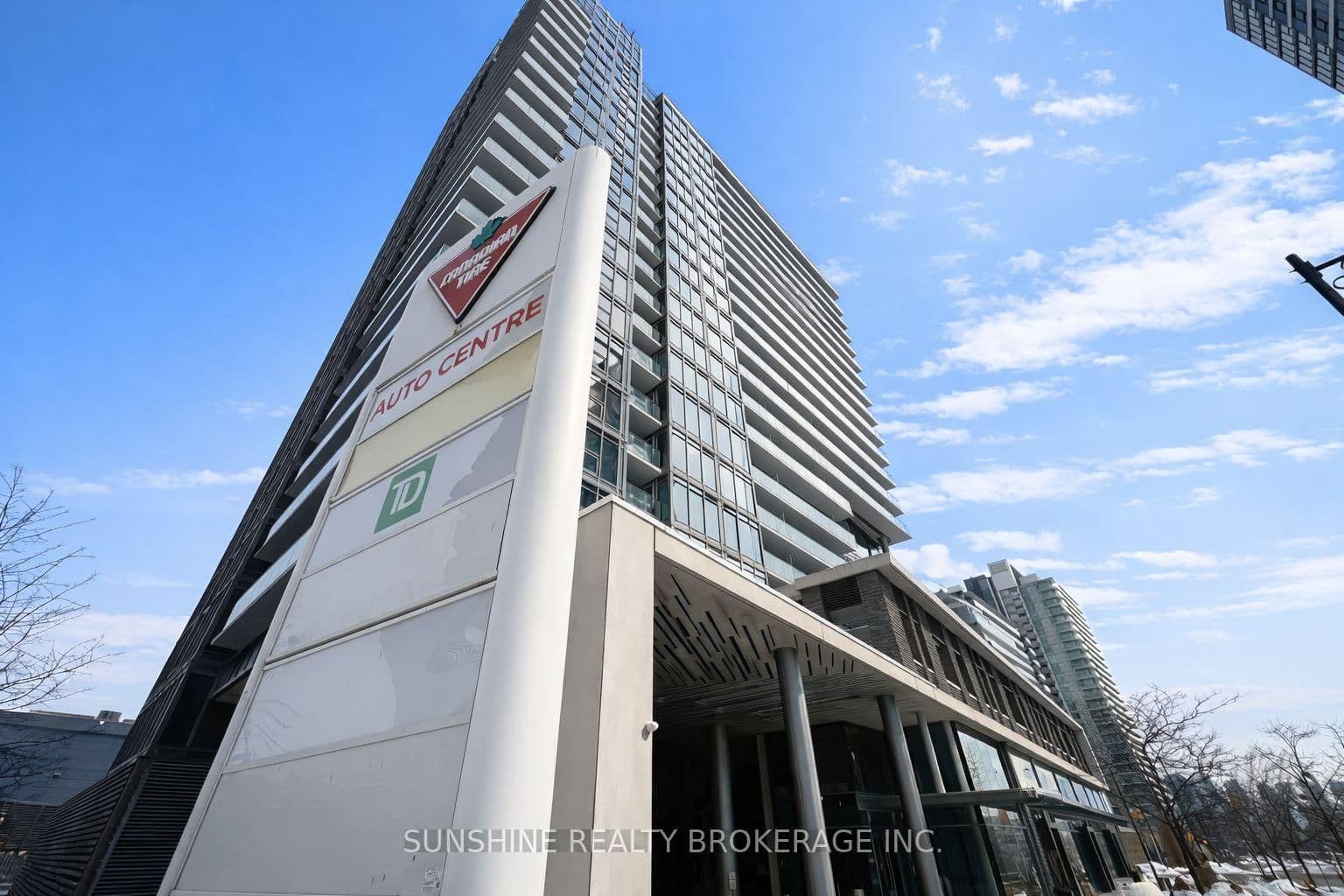 #223 - 72 Esther Shiner Boulevard