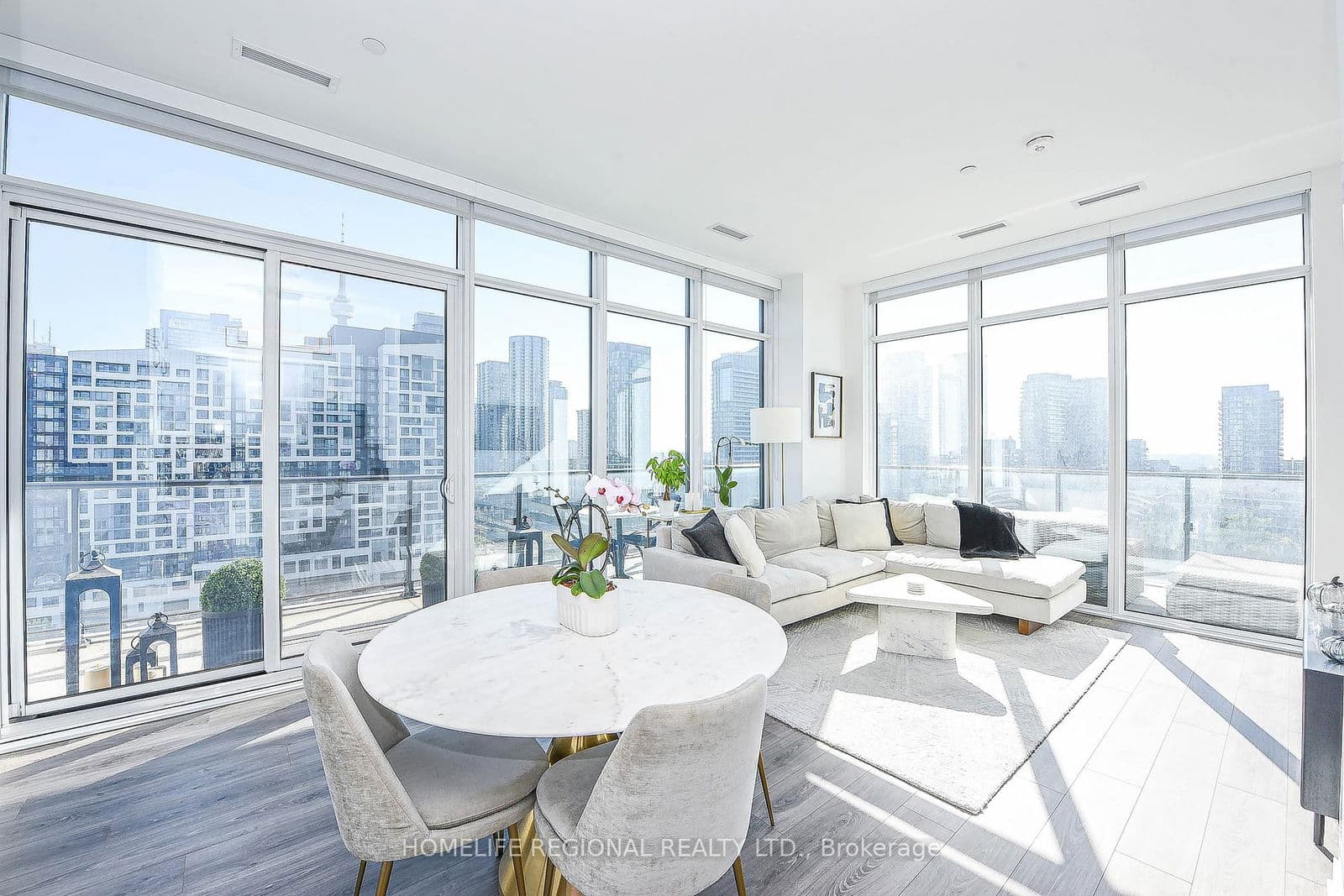 #PH19 - 9 Tecumseth Street