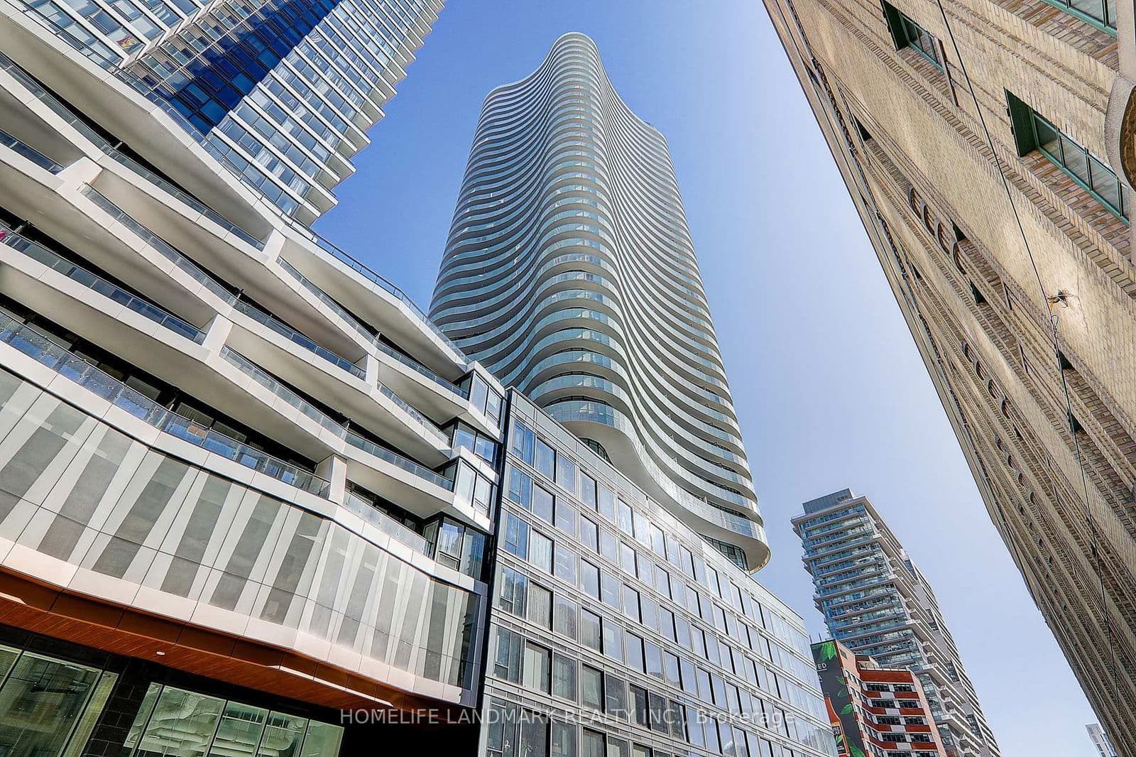 #606 - 403 Church Street