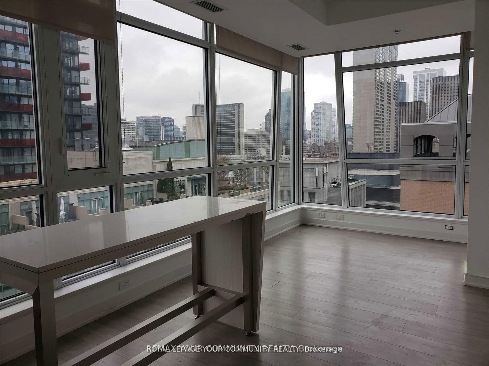 #1602 - 199 RICHMOND Street W