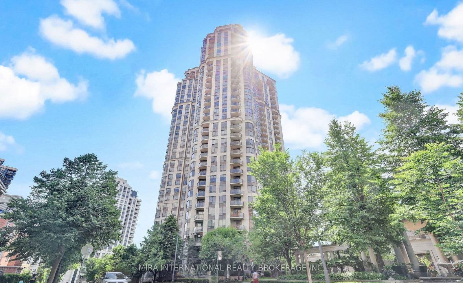 #928 - 80 Harrison Garden Boulevard