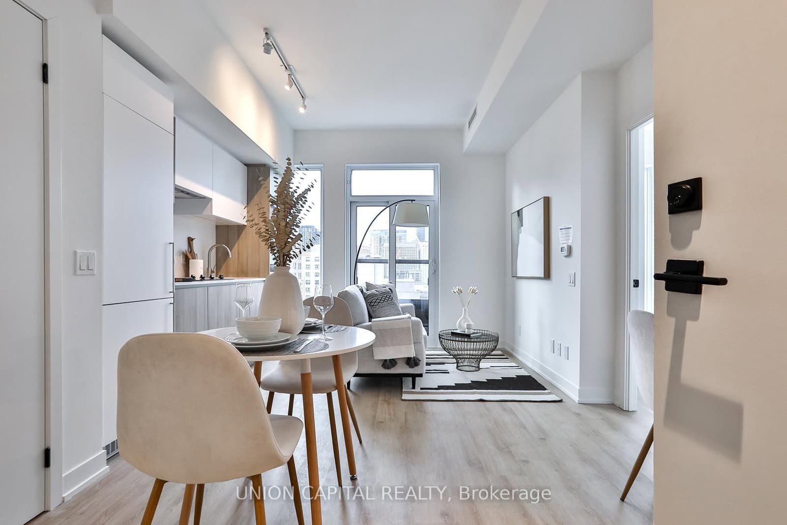 #1005 - 319 Jarvis Street