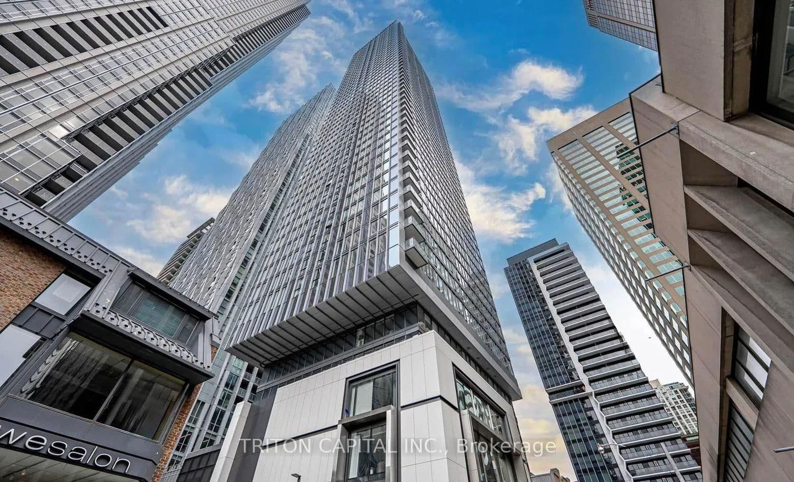 8 Cumberland Street, Unit 3905