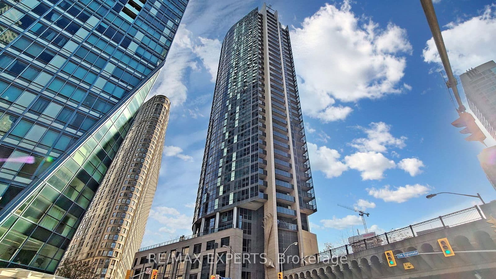 #2305 - 1 The Esplanade Drive