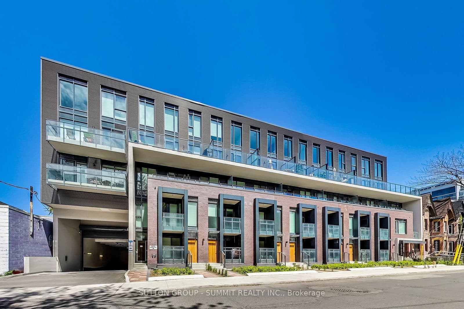 90 Niagara Street, Unit 110