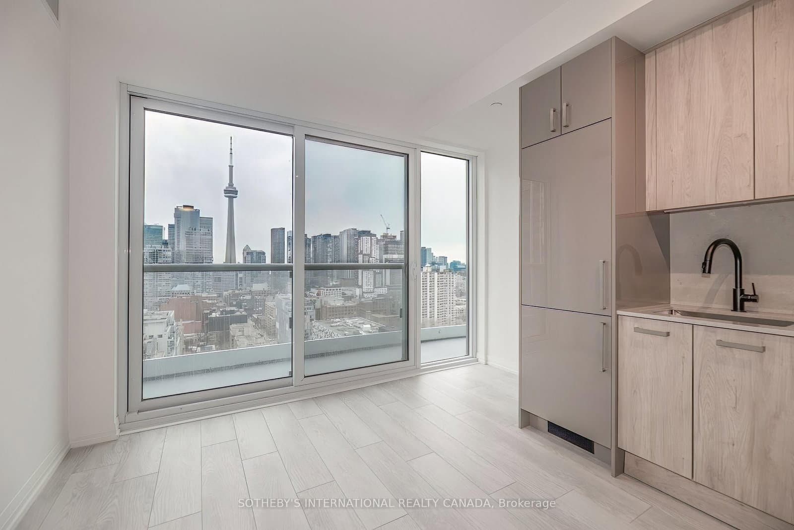 280 Dundas Street W, Unit 2309