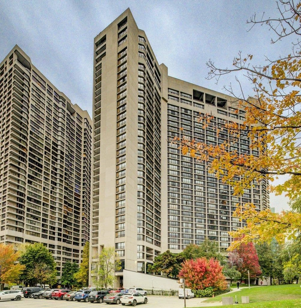 #2801 - 33 Harbour Square