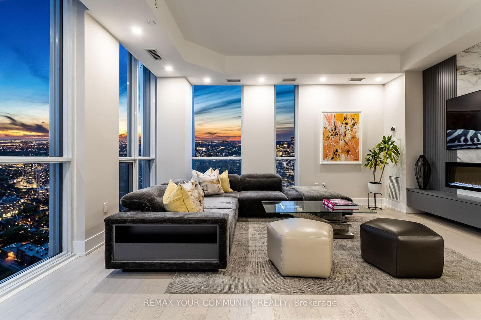 1 Yorkville Avenue, Unit 5405
