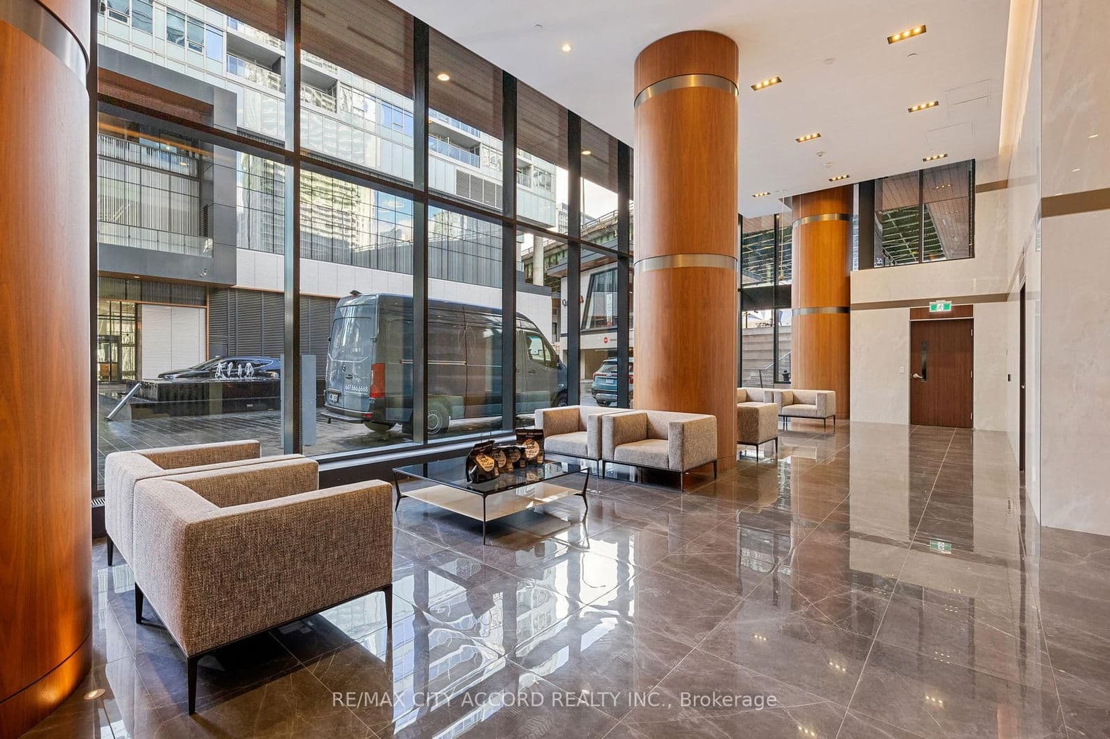 #2015 - 17 Bathurst Street