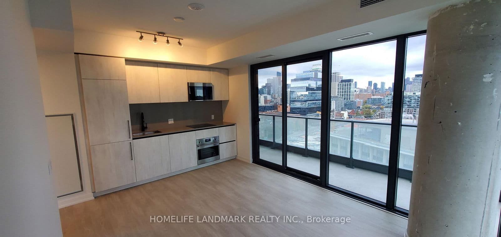 35 Parliament Street, Unit 1611