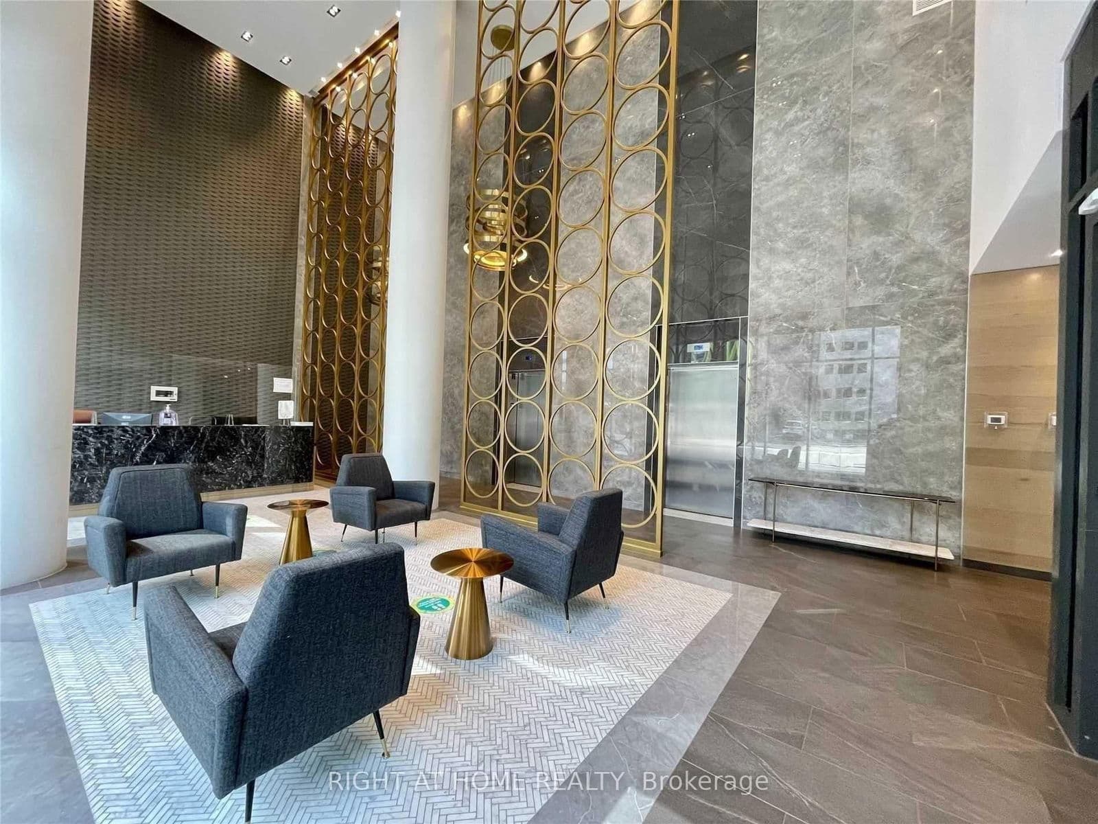 330 Richmond Street W, Unit 1501