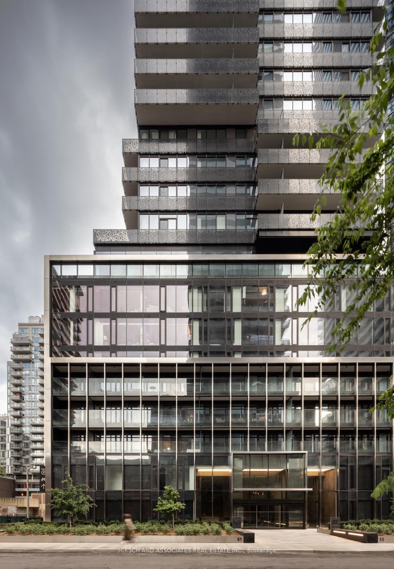 #809 - 55 Charles Street E