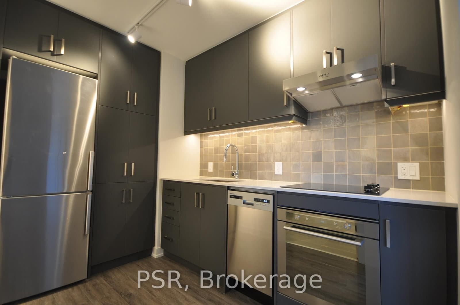 9 Tecumseth Street, Unit 303