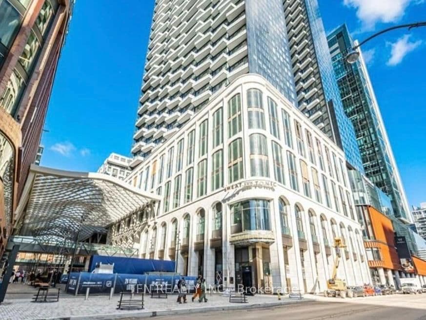 #1412 - 470 Front Street W