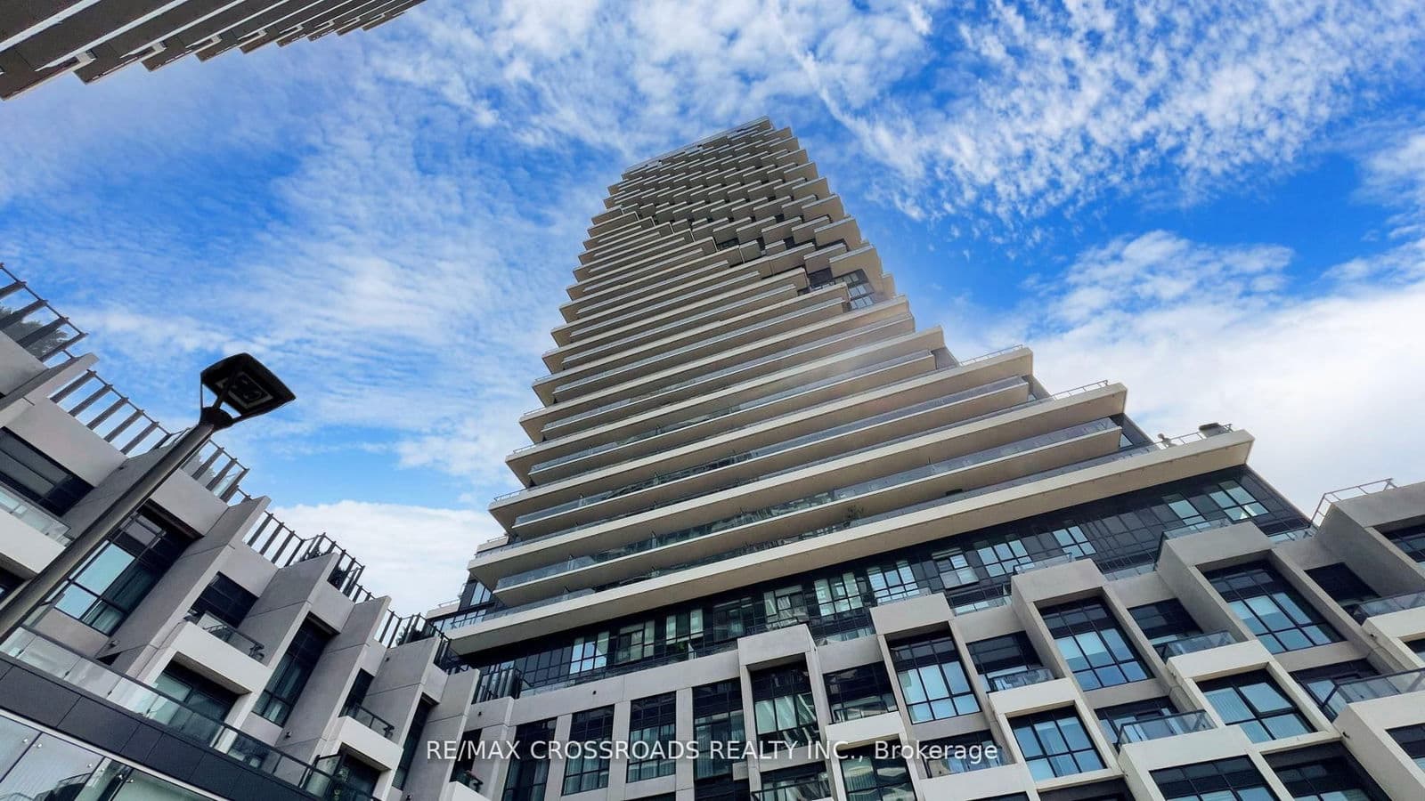 #4210 - 30 Inn on the park Drive