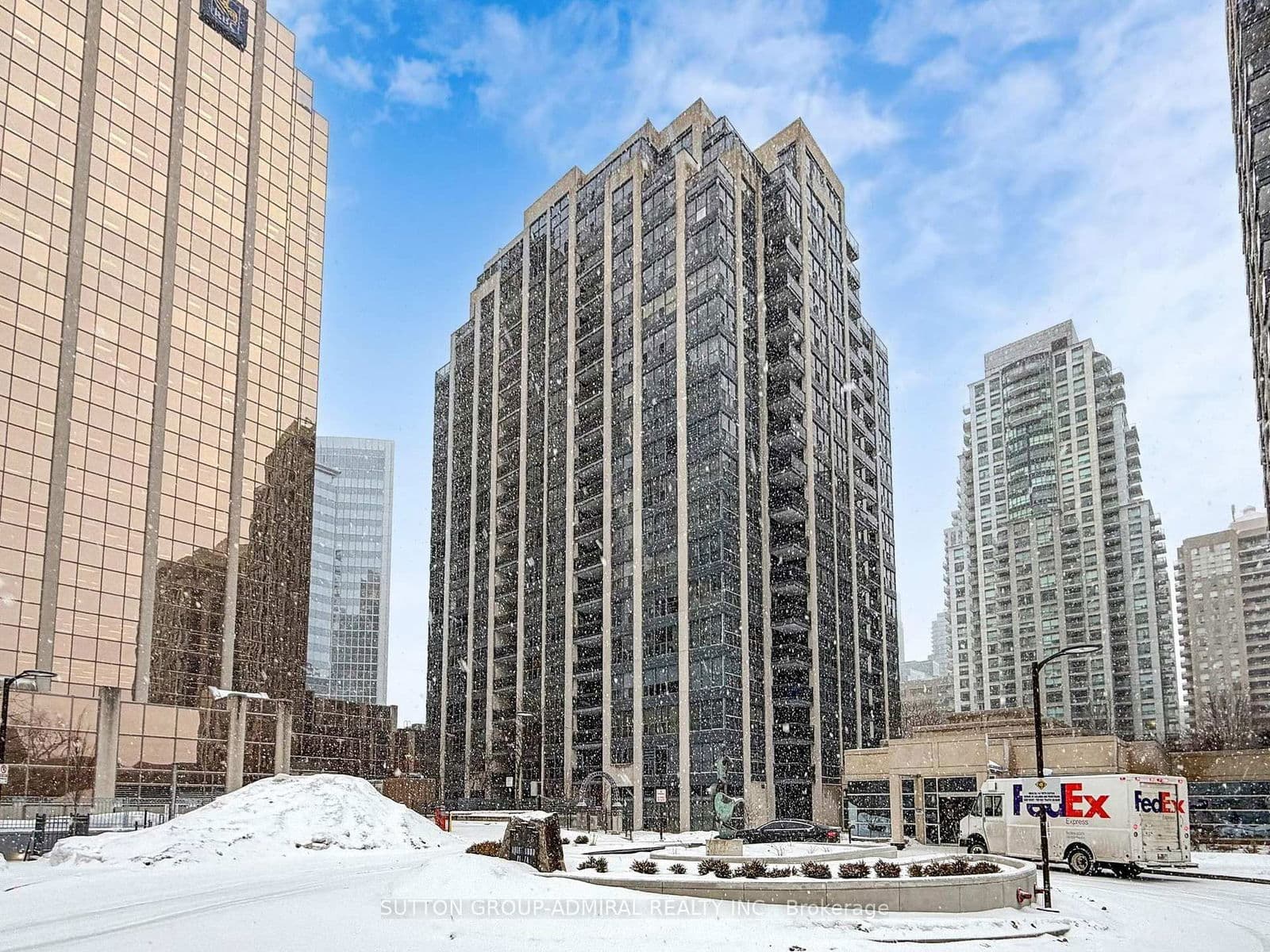 #103 - 18 Hollywood Avenue