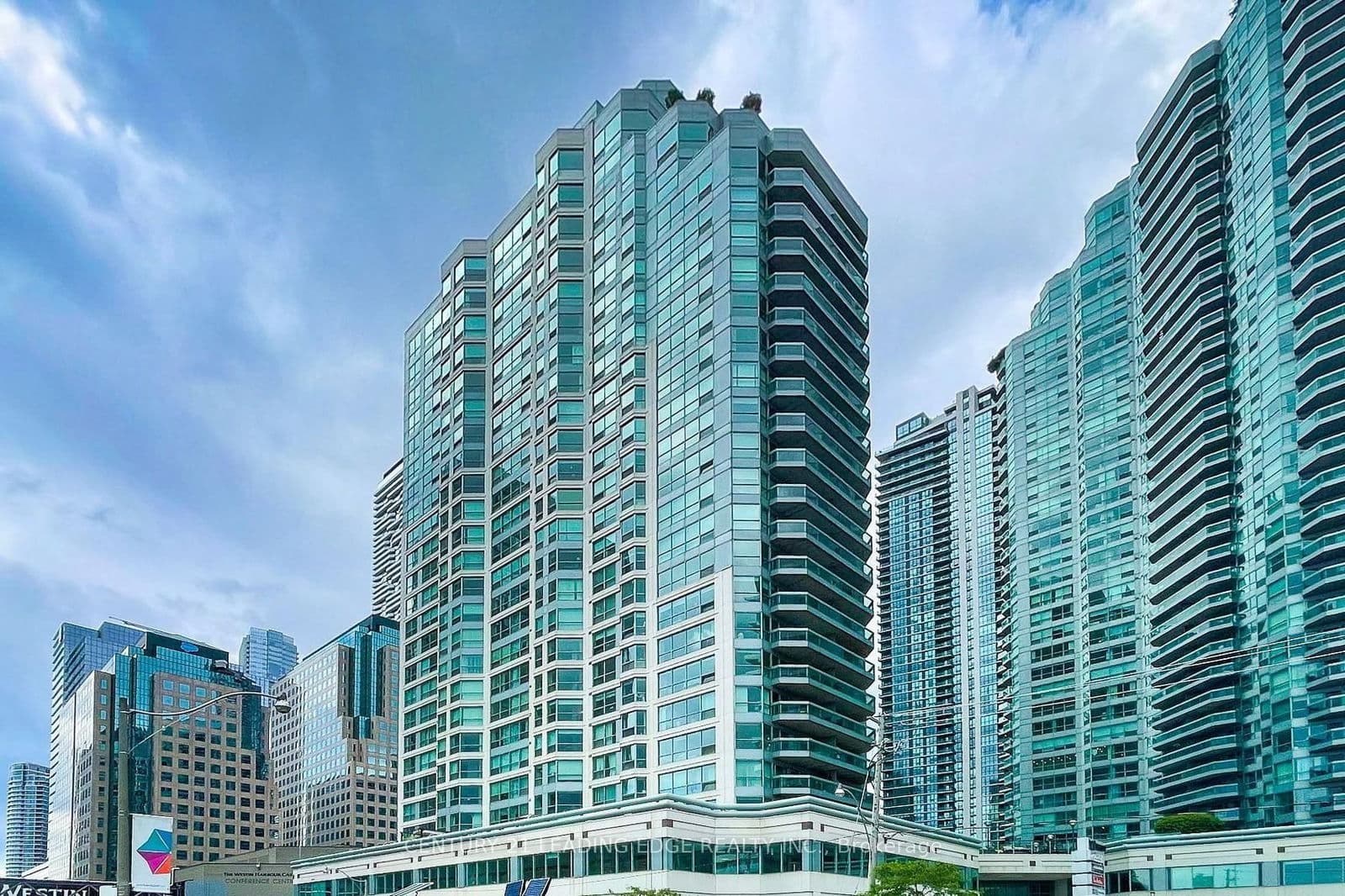 10 Queens Quay W, Unit 607