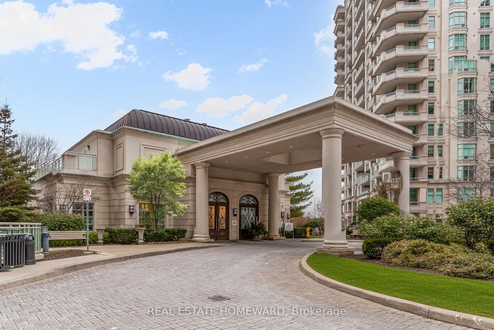 #206 - 10 Bloorview Place