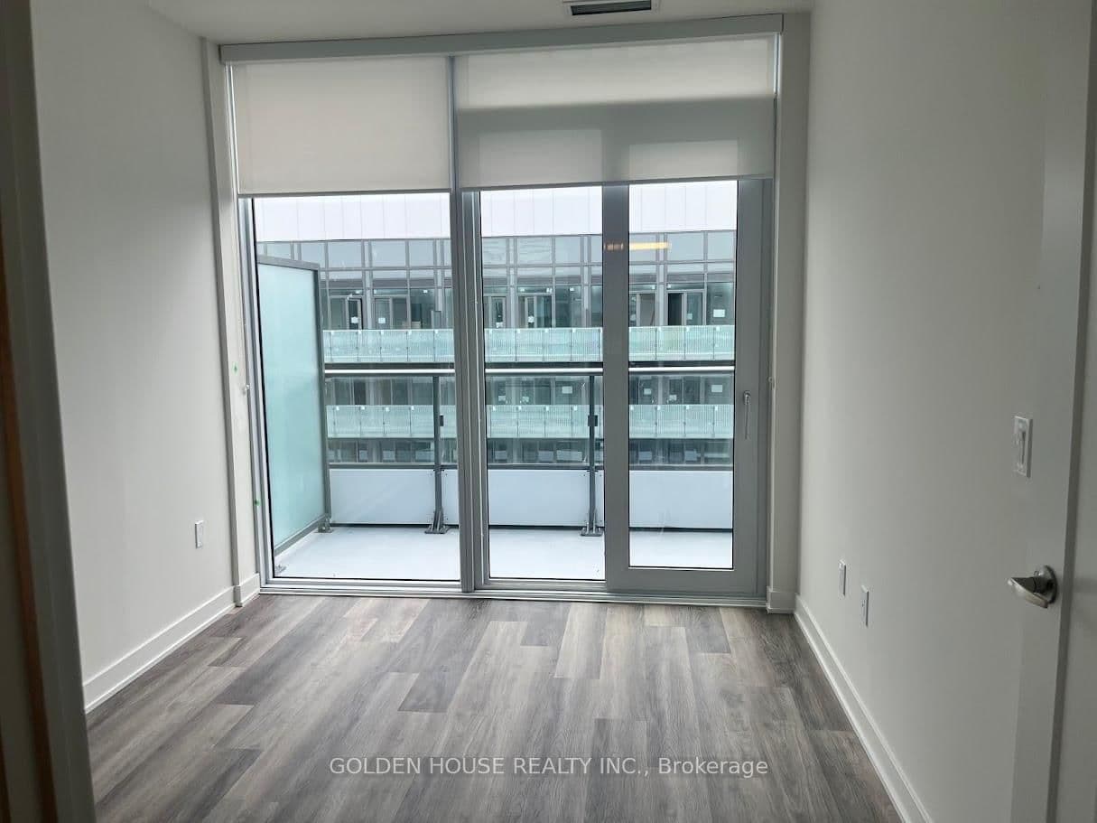 280 Dundas Street W, Unit 605