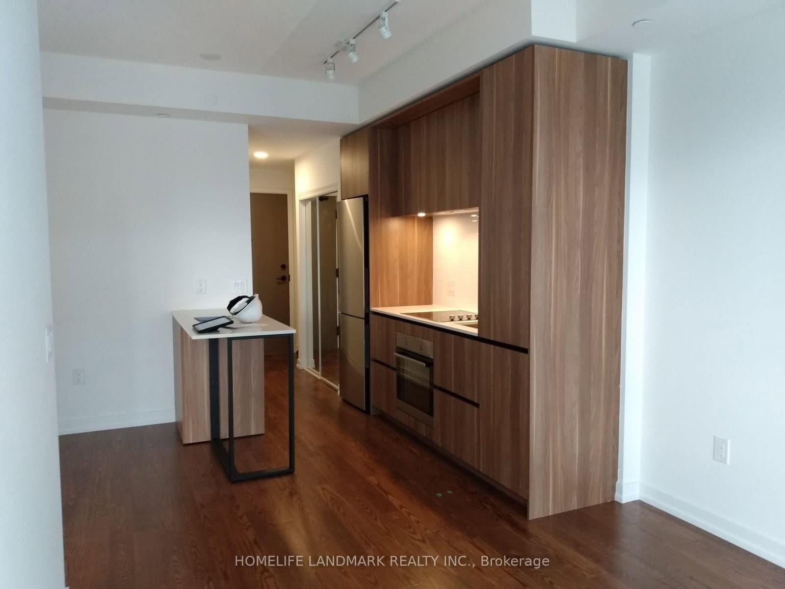 #602 - 34 Tubman Avenue