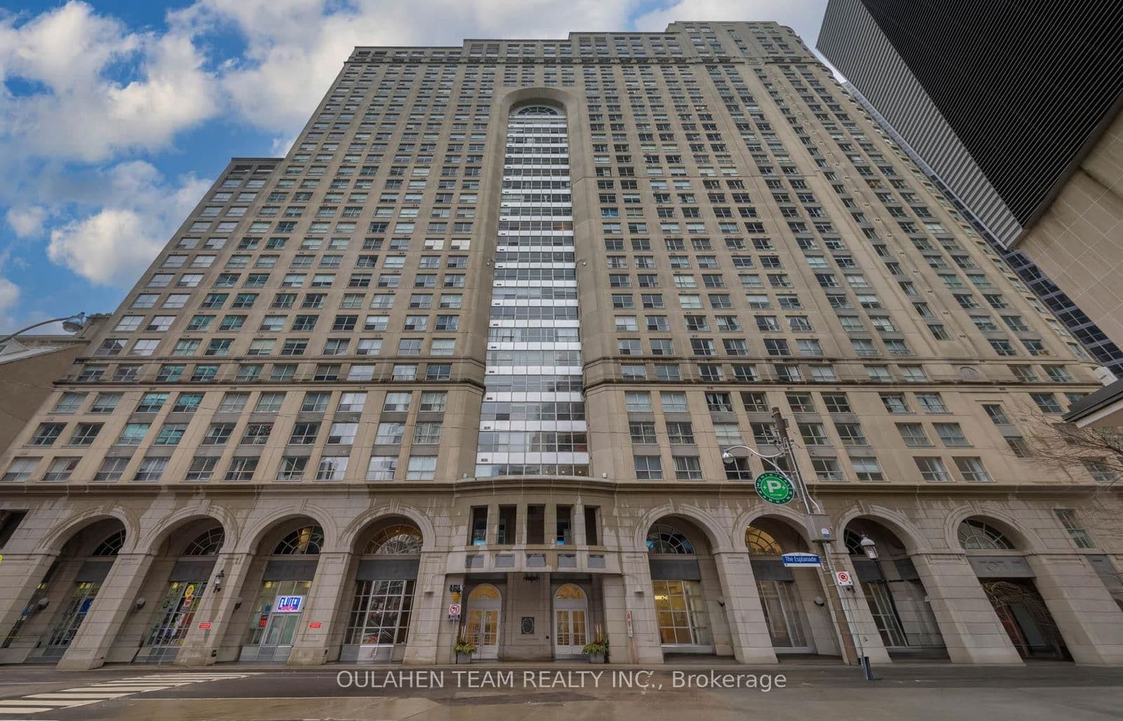 #811 - 25 The Esplanade