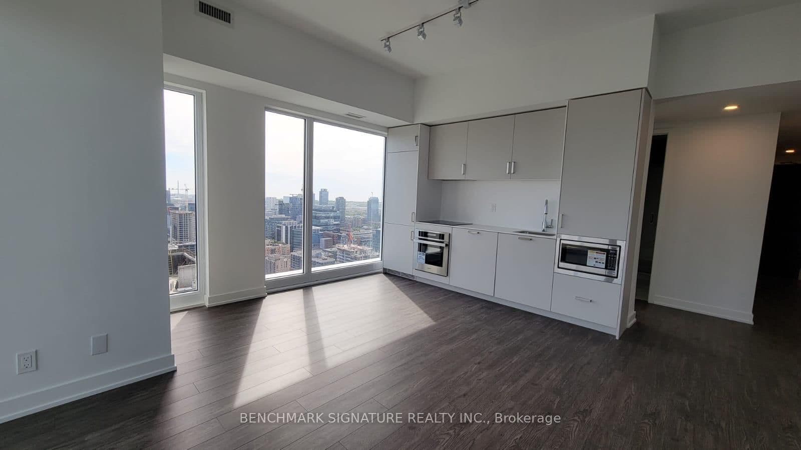 88 Queen Street E, Unit 5002