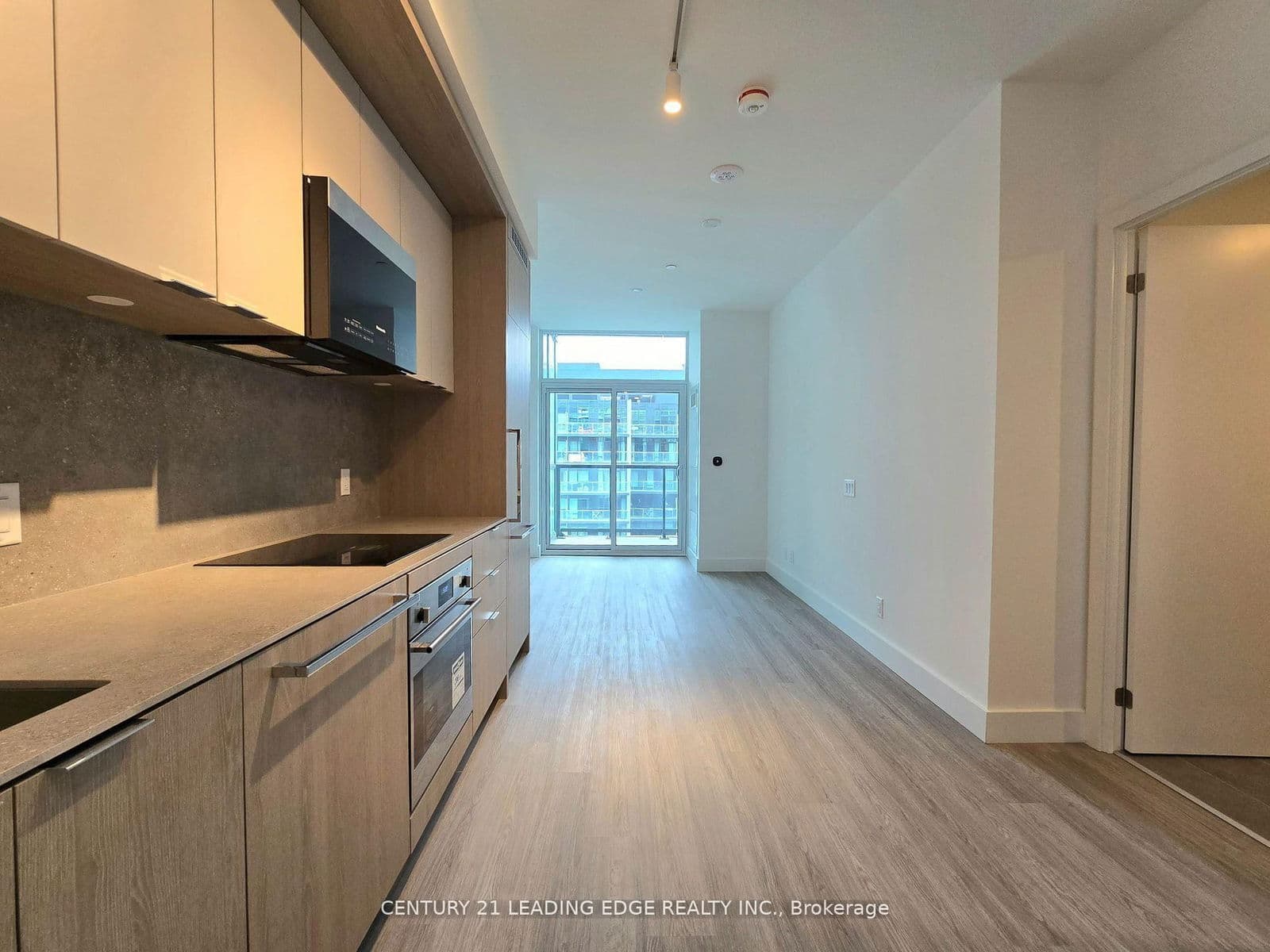 #702 - 625 Sheppard Avenue E