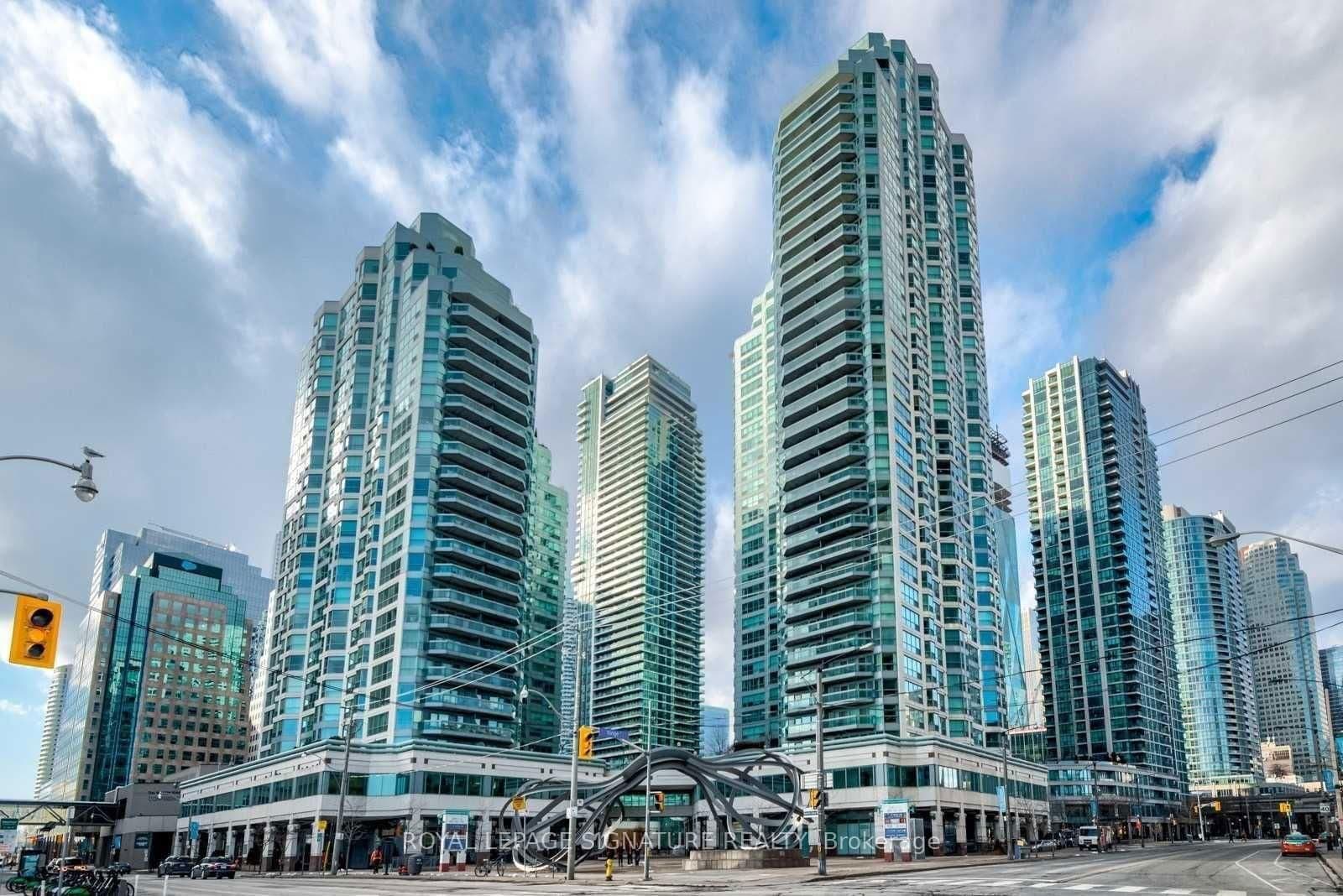 10 Queens Quay W, Unit 1810