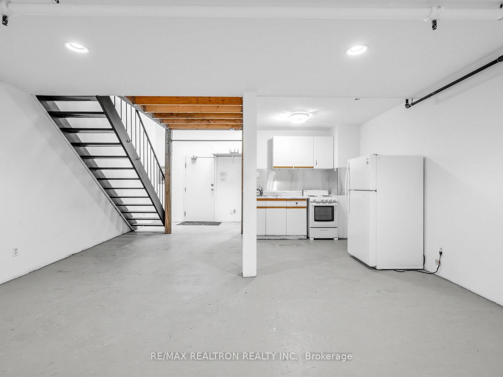 #11 - 221 Sterling Road E