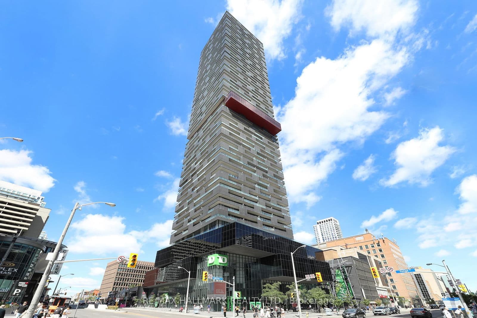 #5009 - 8 Eglinton Avenue E