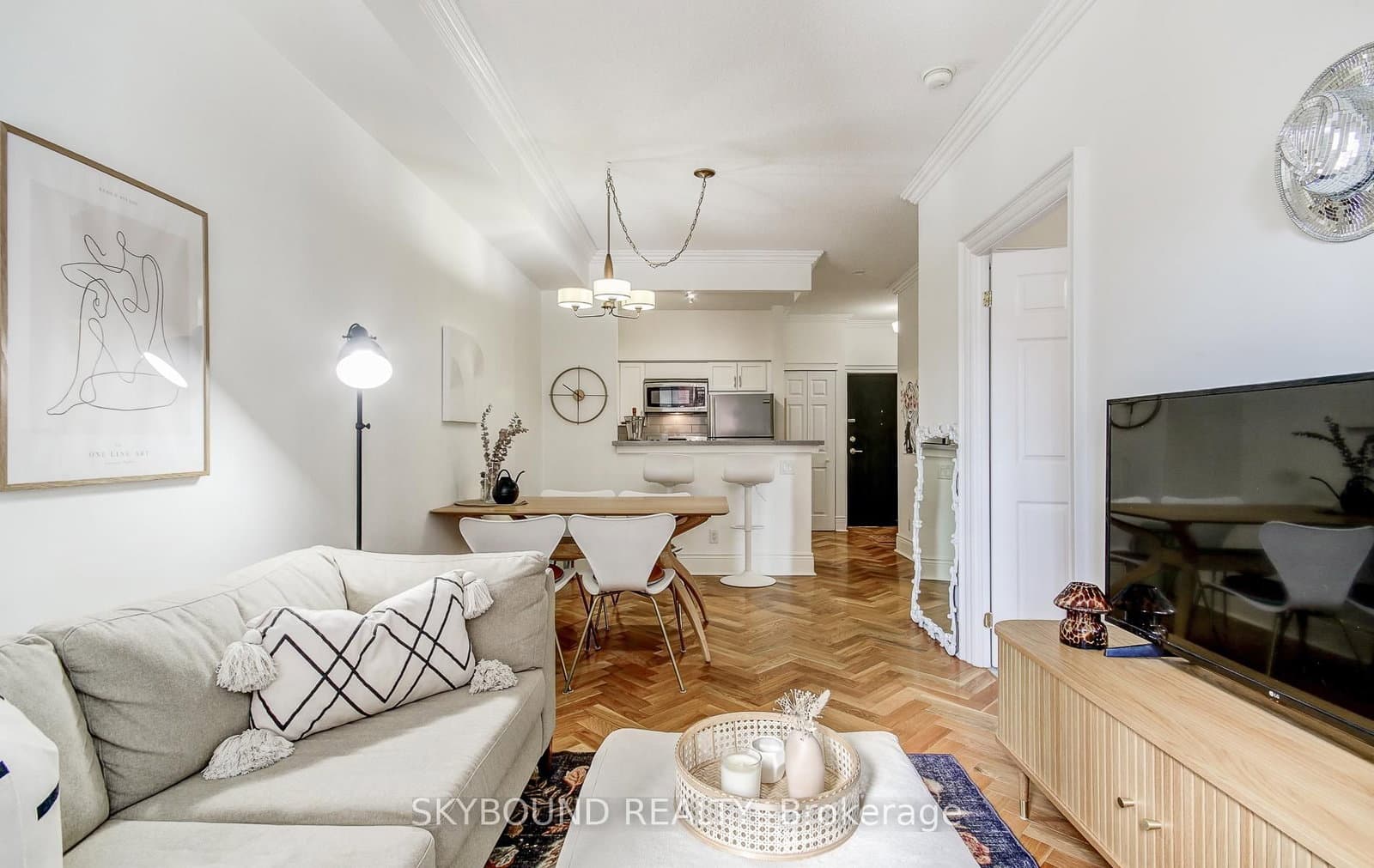 #703 - 120 Lombard Street