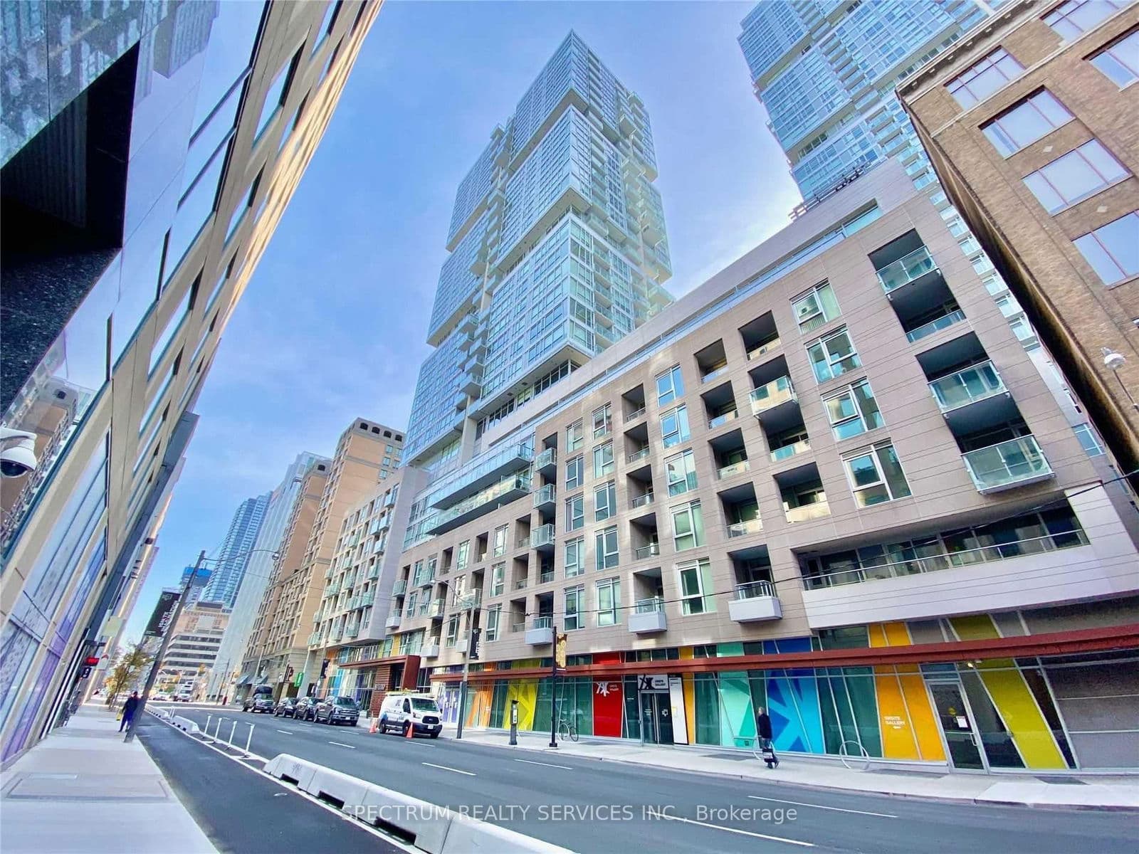 #417 - 199 Richmond Street