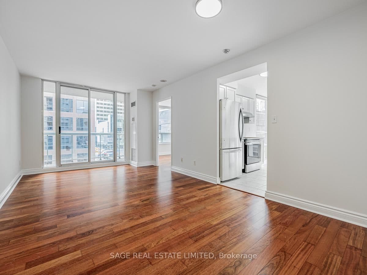 #503 - 43 Eglinton Avenue E