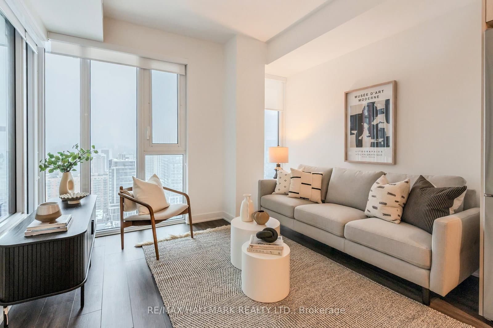 70 Princess Street, Unit 2401 E