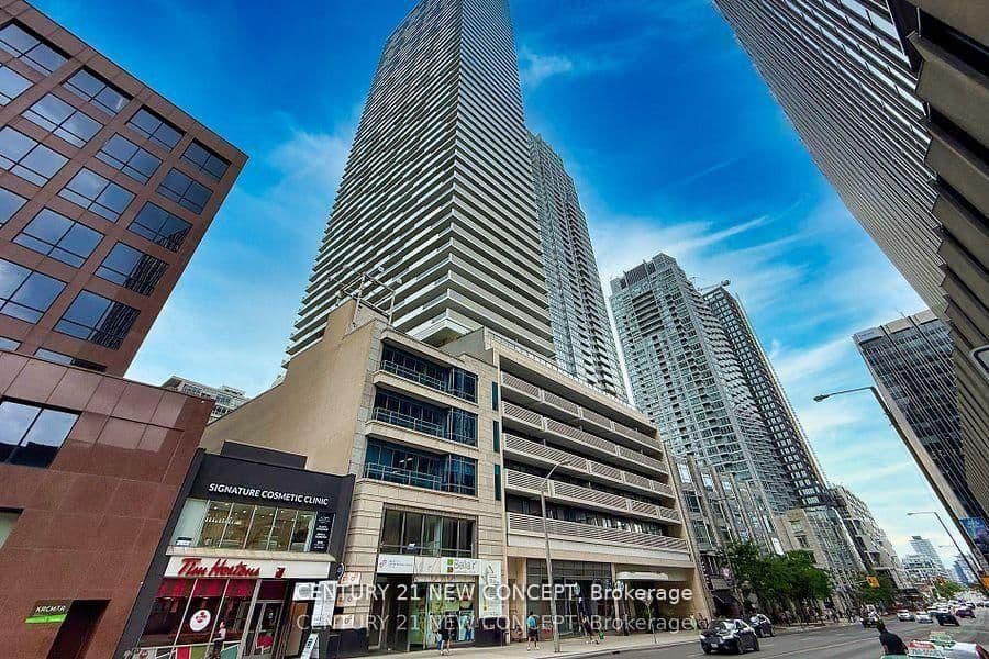 #4206 - 2221 Yonge Street