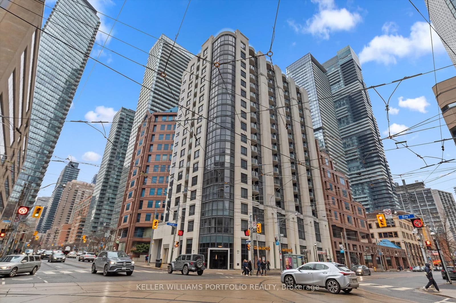 #205 - 801 Bay Street
