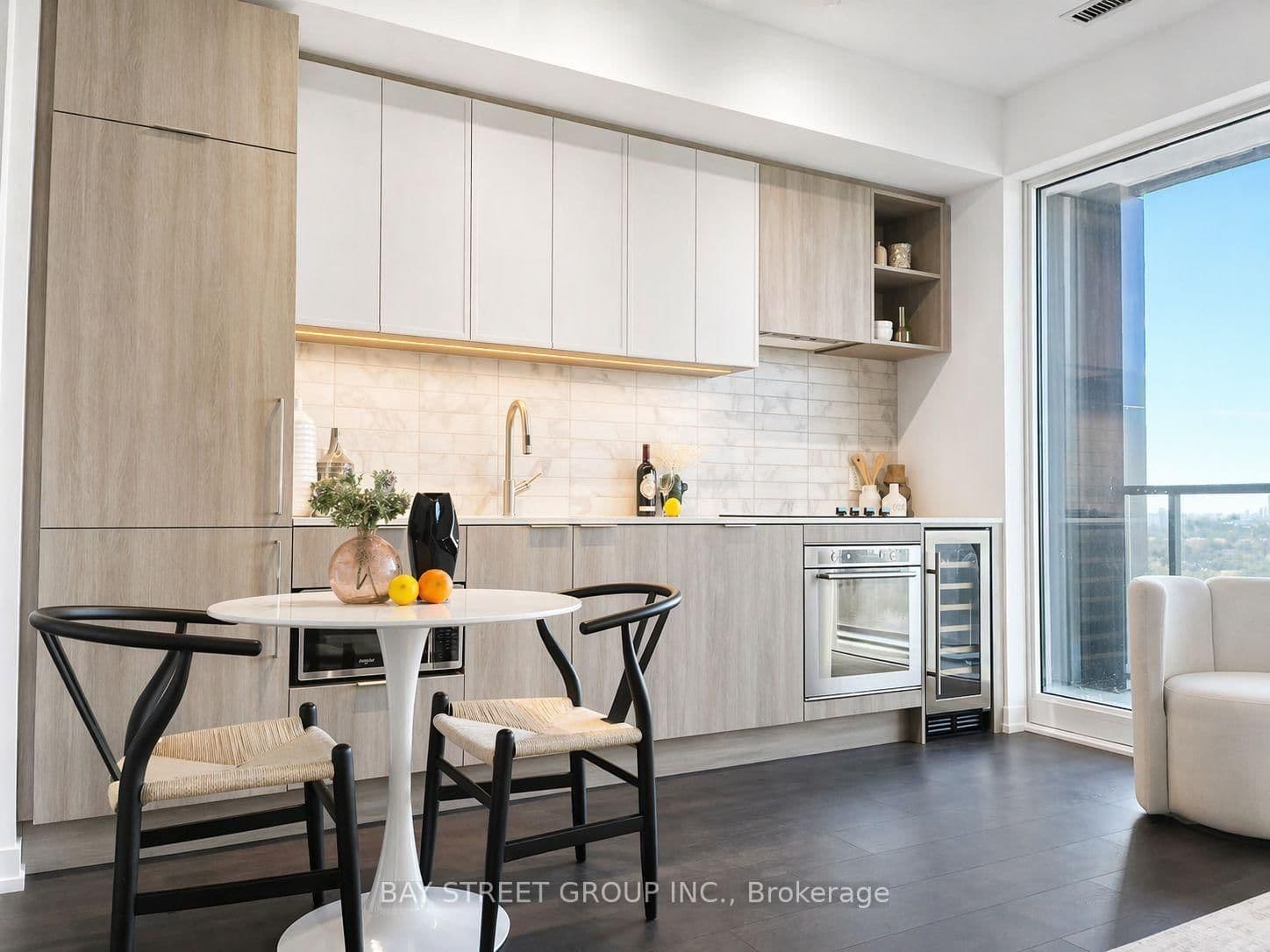 #1910 - 2020 Bathurst Street